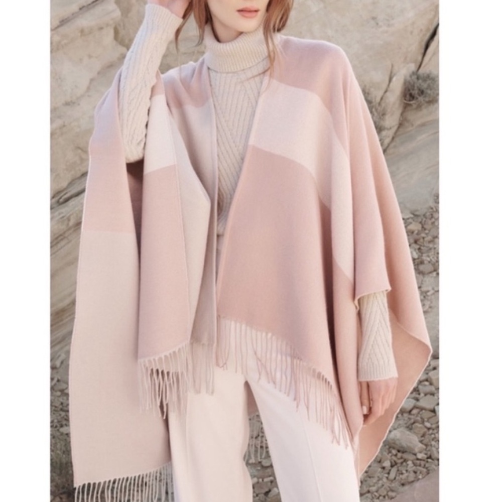 SOIA & Kyo Blush‎ Cream Tan Shawl NWT